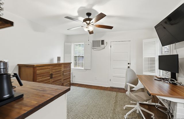 303 W Rosewood, San Antonio, TX 78212