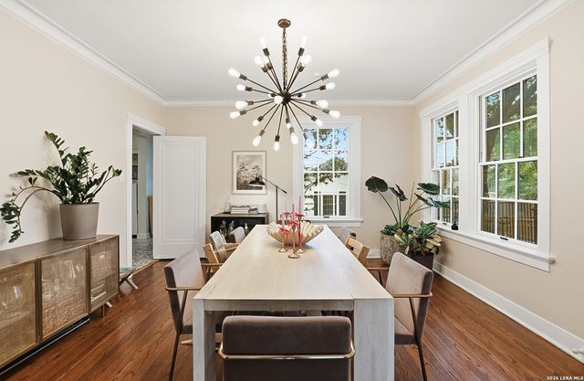 303 W Rosewood, San Antonio, TX 78212