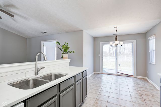 7440 Oakview Drive, Avon, IN 46123