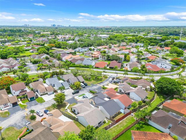 6908 SW 104th Ct, Miami, FL 33173