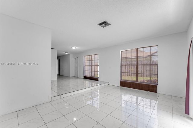 6908 SW 104th Ct, Miami, FL 33173