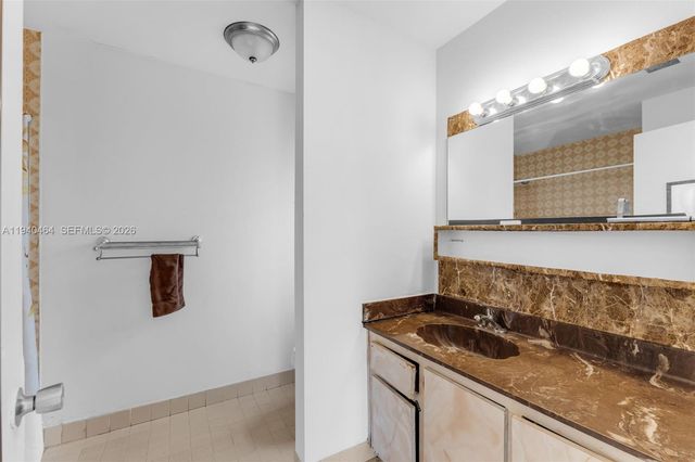 6908 SW 104th Ct, Miami, FL 33173