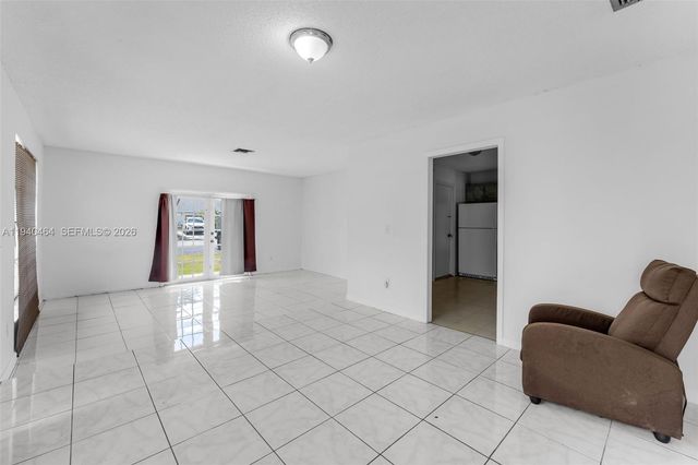 6908 SW 104th Ct, Miami, FL 33173