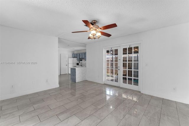 6908 SW 104th Ct, Miami, FL 33173