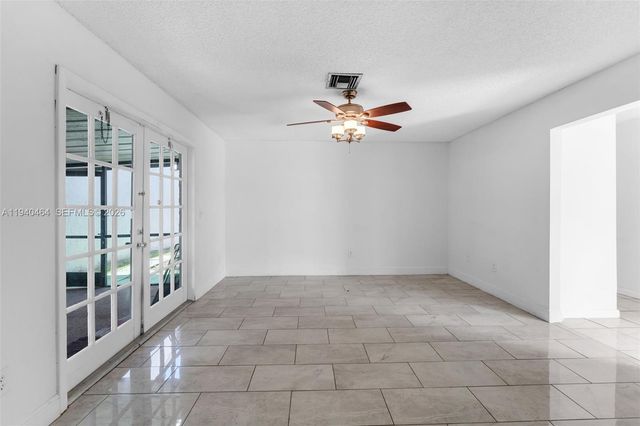 6908 SW 104th Ct, Miami, FL 33173