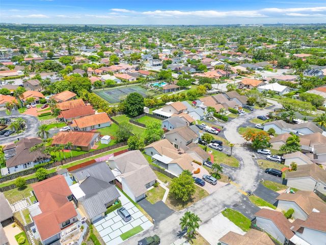 6908 SW 104th Ct, Miami, FL 33173