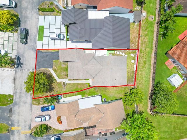 6908 SW 104th Ct, Miami, FL 33173