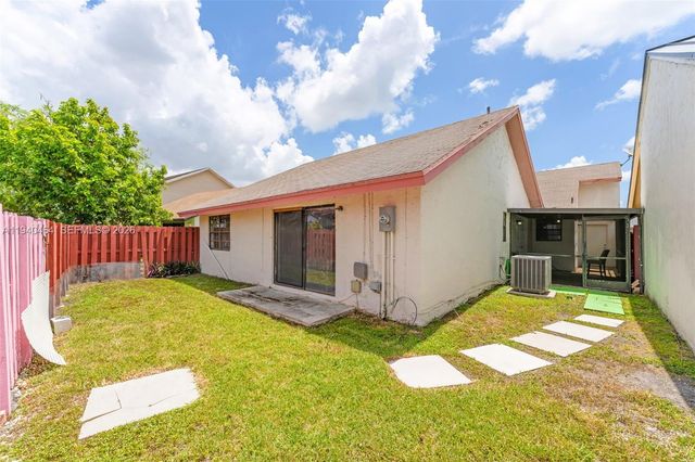 6908 SW 104th Ct, Miami, FL 33173