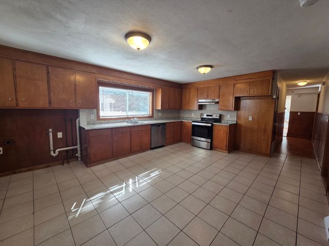 83 Mall St 1, Lynn, MA 01902