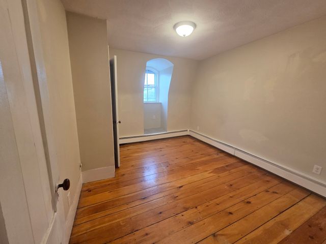 83 Mall St 1, Lynn, MA 01902