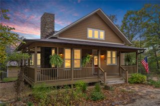 8049 Hillside Avenue, Holiday Island, AR 72631