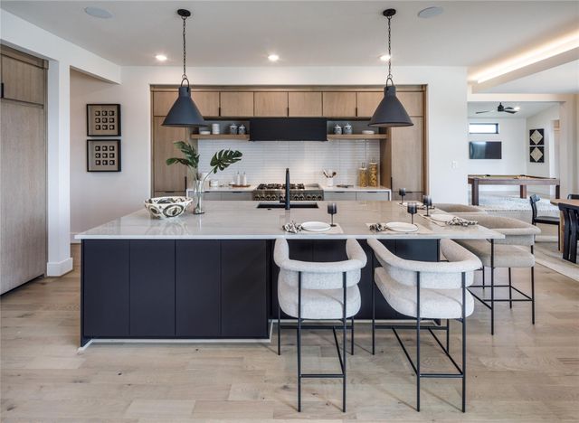 825 Stable Sands Way, League City, TX 77573