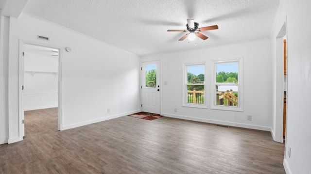 3059 Turkey Creek Loop, Tullahoma, TN 37388