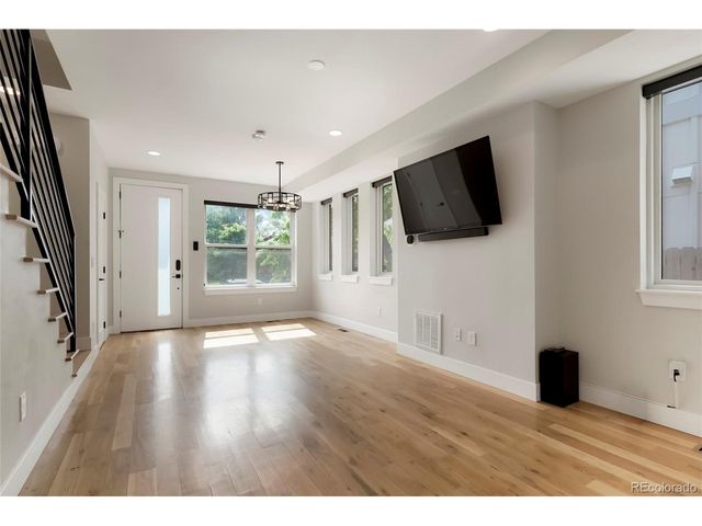 1385 Raleigh St 101, Denver, CO 80204