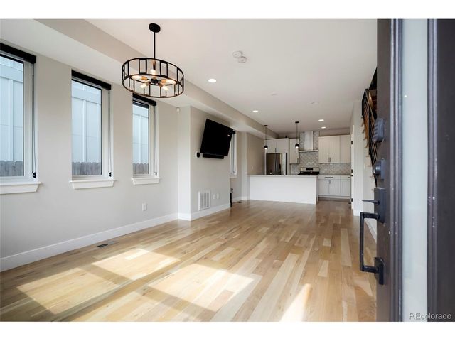 1385 Raleigh St 101, Denver, CO 80204
