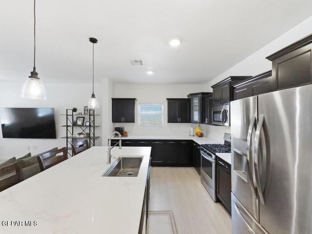 2808 Mike Price Drive, El Paso, TX 79938