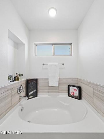 2808 Mike Price Drive, El Paso, TX 79938