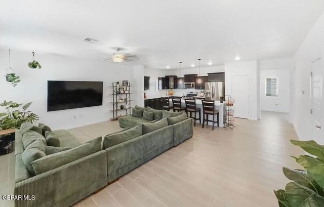 2808 Mike Price Drive, El Paso, TX 79938