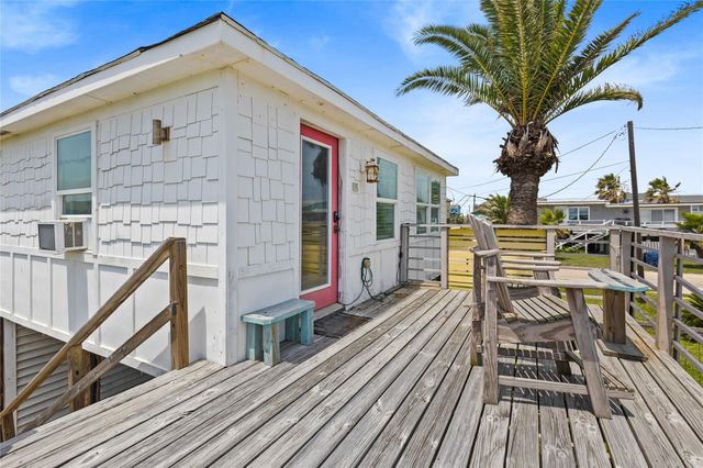 223 Coral Court, Surfside Beach, TX 77541