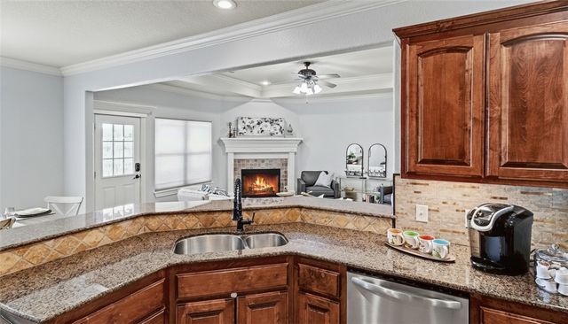 6305 S 36th Street, Rogers, AR 72758