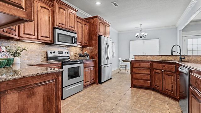 6305 S 36th Street, Rogers, AR 72758