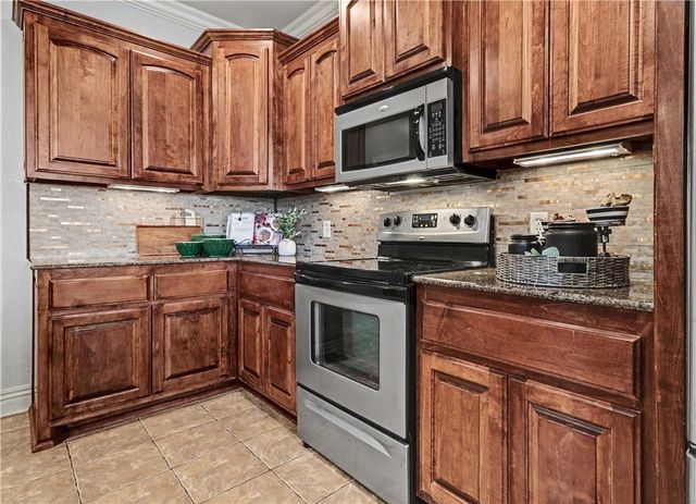 6305 S 36th Street, Rogers, AR 72758