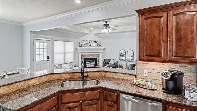 6305 S 36th Street, Rogers, AR 72758