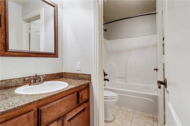 6305 S 36th Street, Rogers, AR 72758