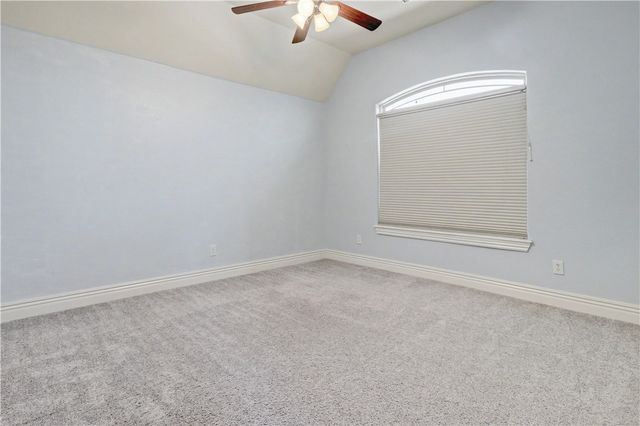 6305 S 36th Street, Rogers, AR 72758