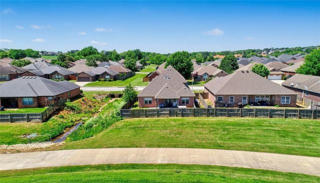 6305 S 36th Street, Rogers, AR 72758