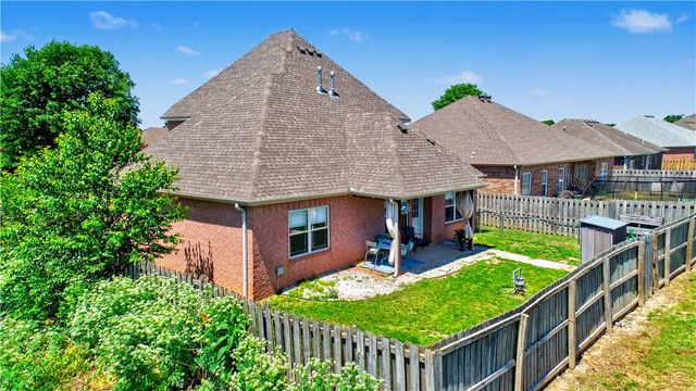 6305 S 36th Street, Rogers, AR 72758