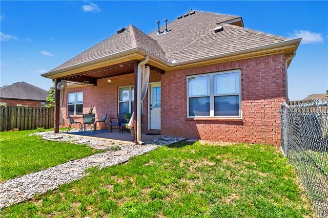 6305 S 36th Street, Rogers, AR 72758