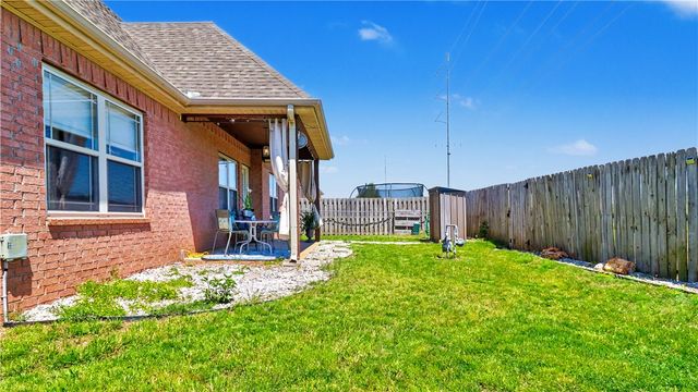 6305 S 36th Street, Rogers, AR 72758