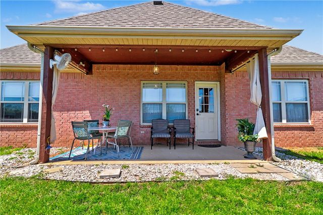 6305 S 36th Street, Rogers, AR 72758