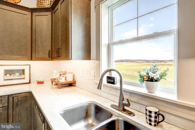 133 WYNDALE DR, Ephrata, PA 17522