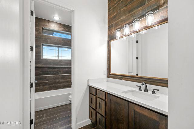 356 RIO DE JAZMIN Circle, El Paso, TX 79932