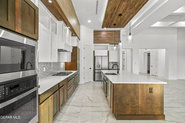 356 RIO DE JAZMIN Circle, El Paso, TX 79932