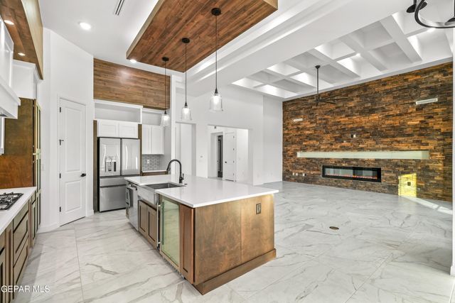 356 RIO DE JAZMIN Circle, El Paso, TX 79932