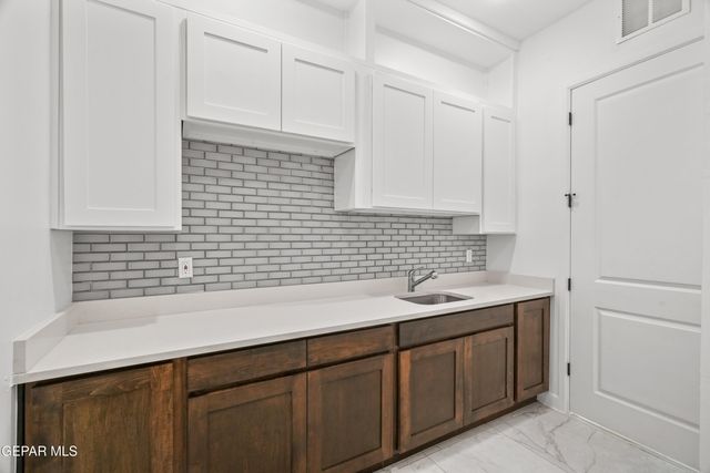 356 RIO DE JAZMIN Circle, El Paso, TX 79932