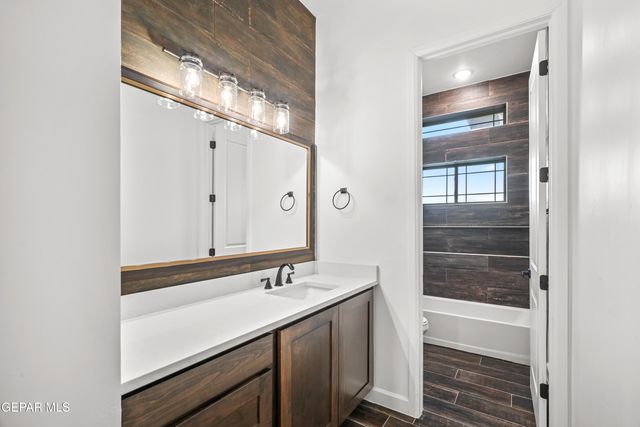 356 RIO DE JAZMIN Circle, El Paso, TX 79932