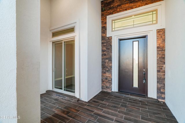 356 RIO DE JAZMIN Circle, El Paso, TX 79932