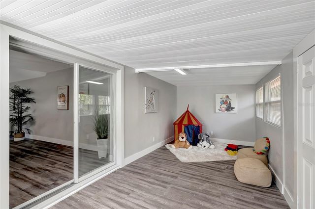 16133 RAVENDALE DRIVE, Tampa, FL 33618