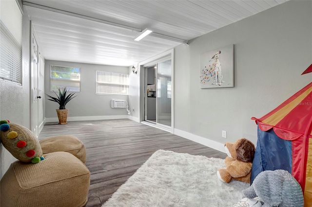 16133 RAVENDALE DRIVE, Tampa, FL 33618