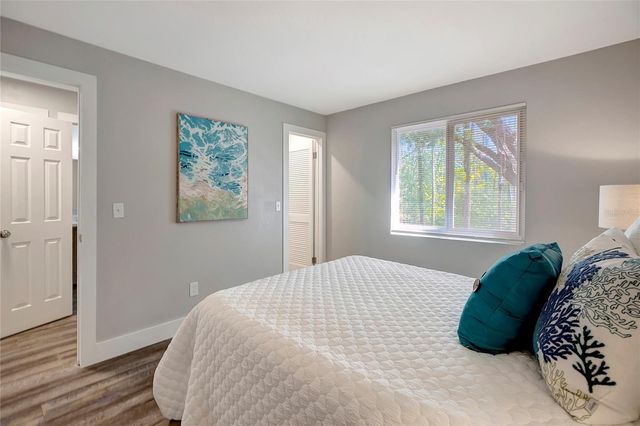 16133 RAVENDALE DRIVE, Tampa, FL 33618