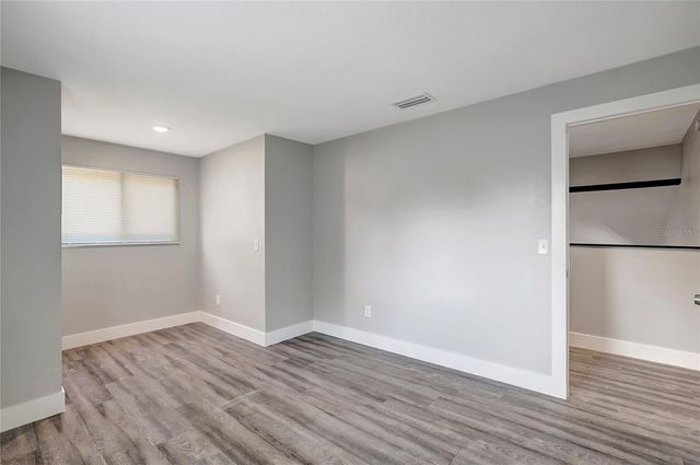 16133 RAVENDALE DRIVE, Tampa, FL 33618