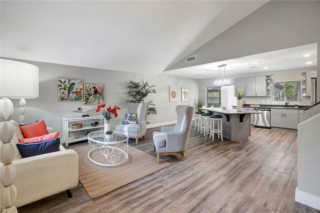 16133 RAVENDALE DRIVE, Tampa, FL 33618