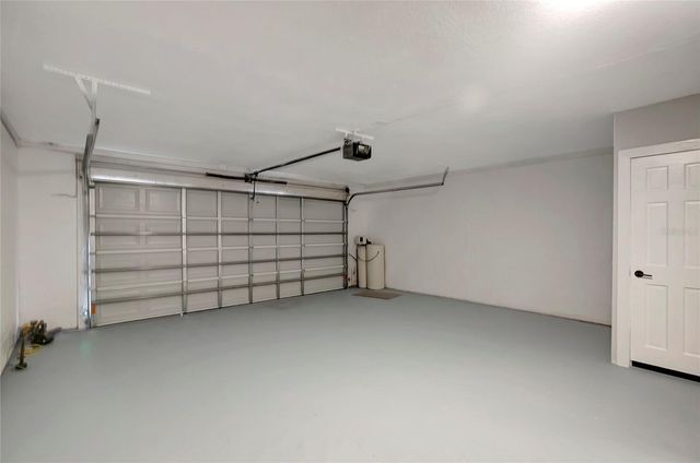 16133 RAVENDALE DRIVE, Tampa, FL 33618