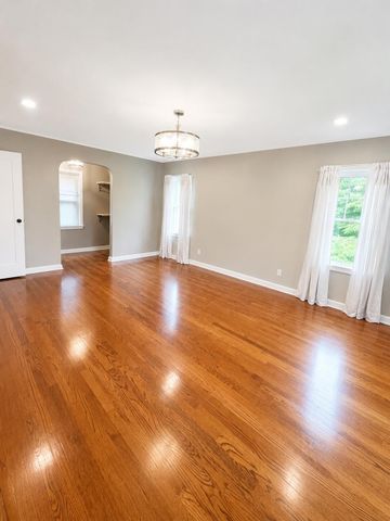 921 Strong Avenue, Elkhart, IN 46514