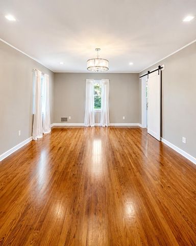 921 Strong Avenue, Elkhart, IN 46514