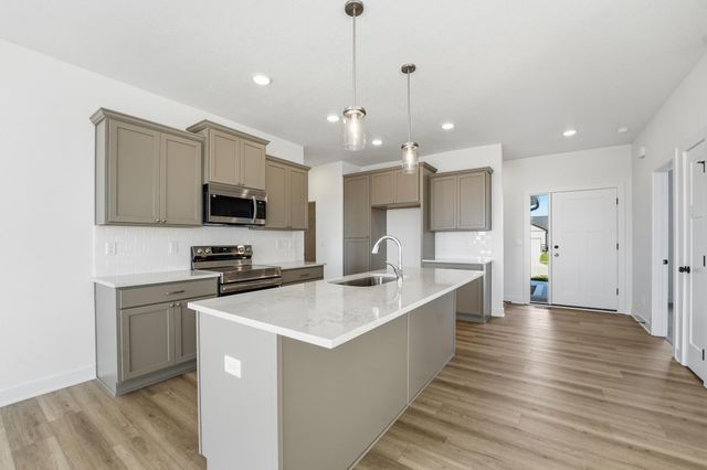 975 11th Street, Waukee, IA 50263